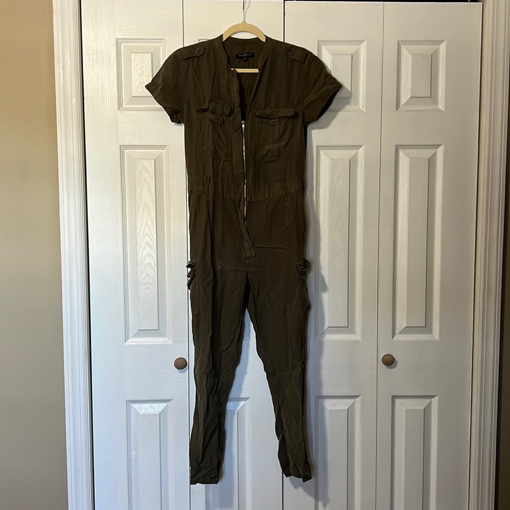 Short sleeved jumpsuit